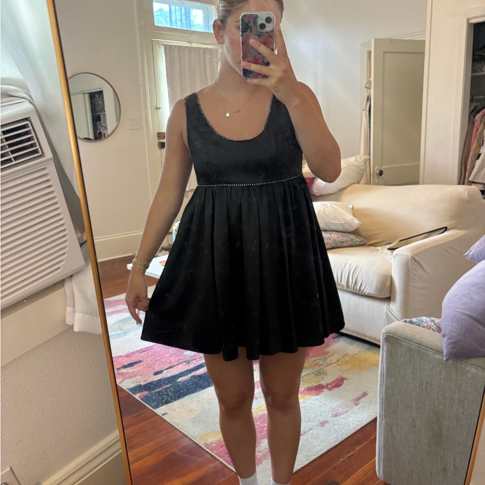 Black Sleeveless Dress
